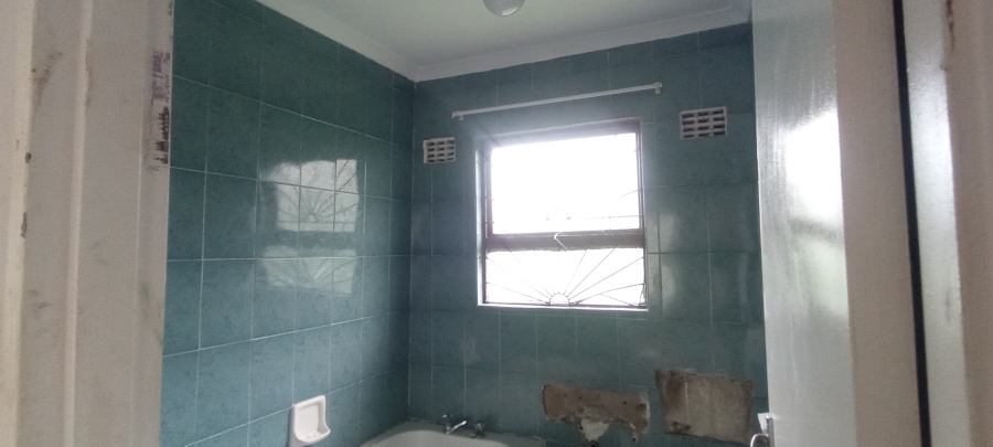 3 Bedroom Property for Sale in Sunnyridge Eastern Cape